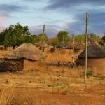 Groei bevolking Afrika en nabijheid van de stad en de aanwezigheid van TV