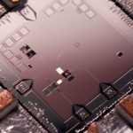 Spin qubits ‘huppelen’ op de trampoline