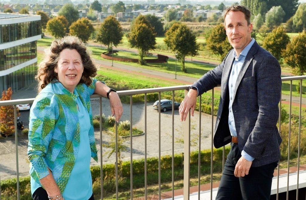 Corina Prent, directeur RUG Ventures en Arjan Koop